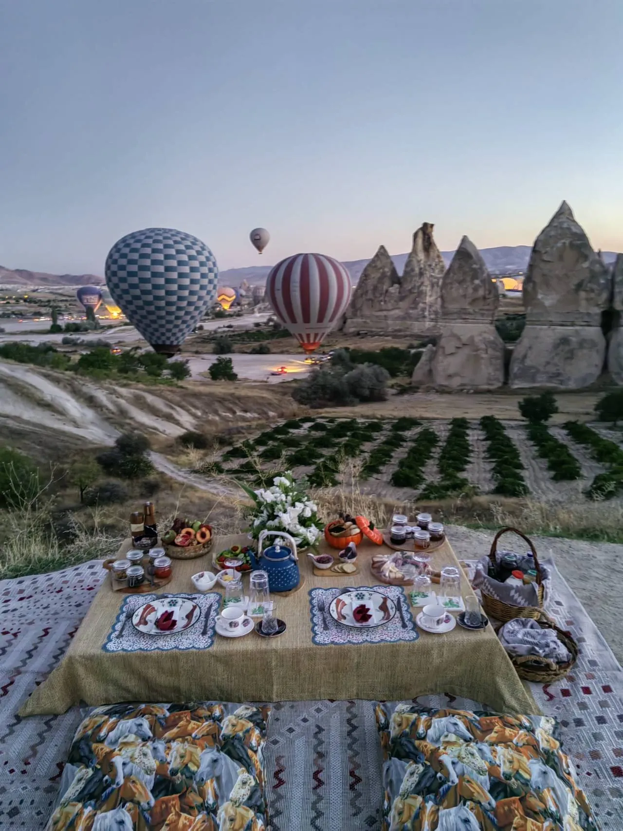 Dawn Breakfast – A Magical Morning in Cappadocia