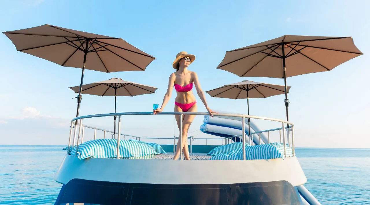 Comfort Cruise to Phi Phi & Maiton Islands